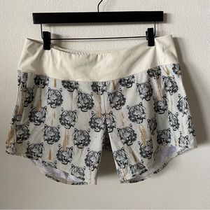 Oiselle Roga Shorts - Coco Tiger Print - Size 10